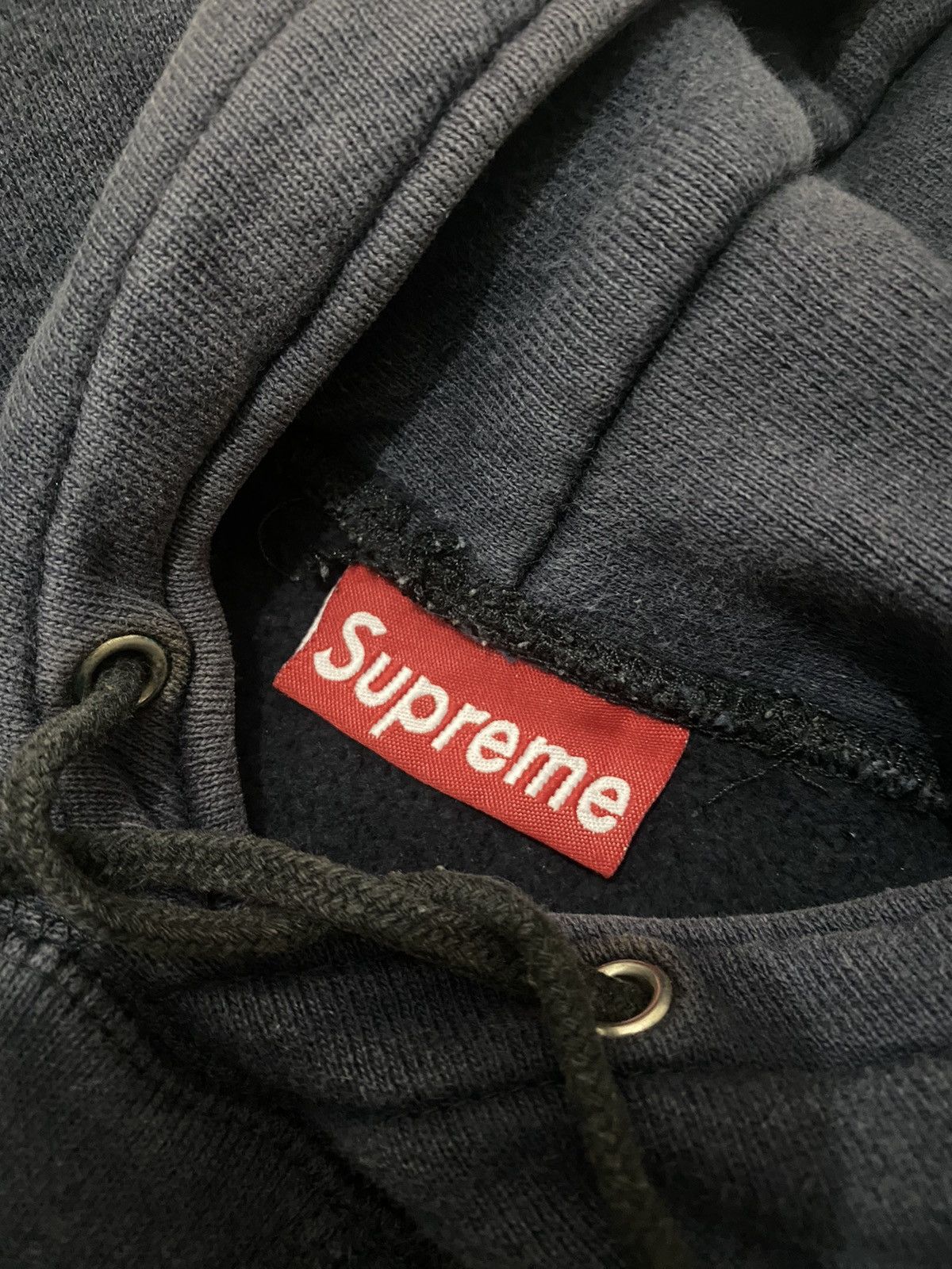 Supreme Vintage Supreme Sun Faded Spell Out Sweatshirt Hoodie Size US M / EU 48-50 / 2 - 6 Thumbnail