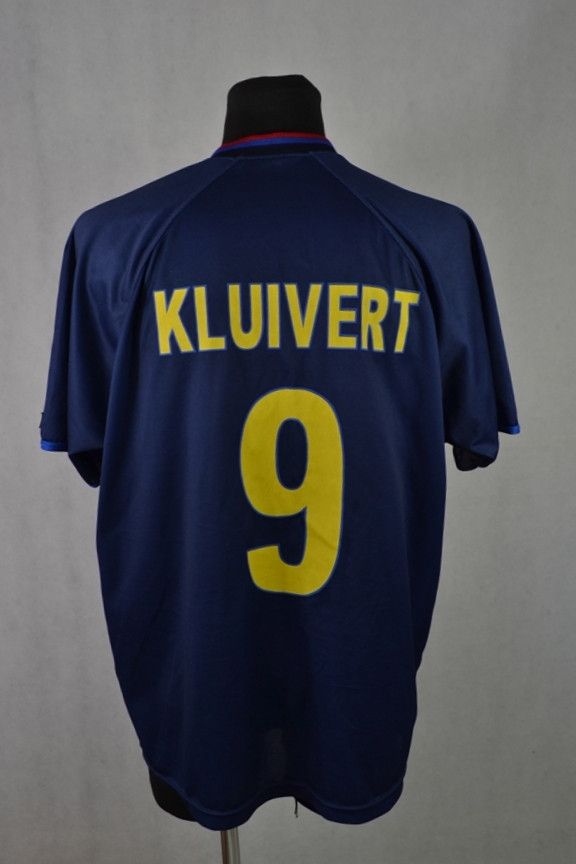 Vintage Vintage Official FC Barcelona Football Jersey #9 Kluivert XL Size US XL / EU 56 / 4 - 1 Thumbnail