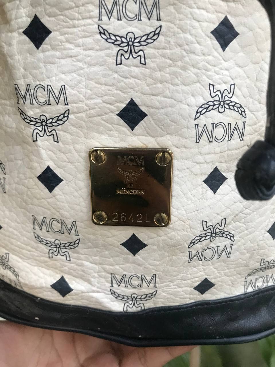 MCM Vintage MCM White Visetos Leather Drawstring Bucket Bag Size ONE SIZE - 9 Thumbnail
