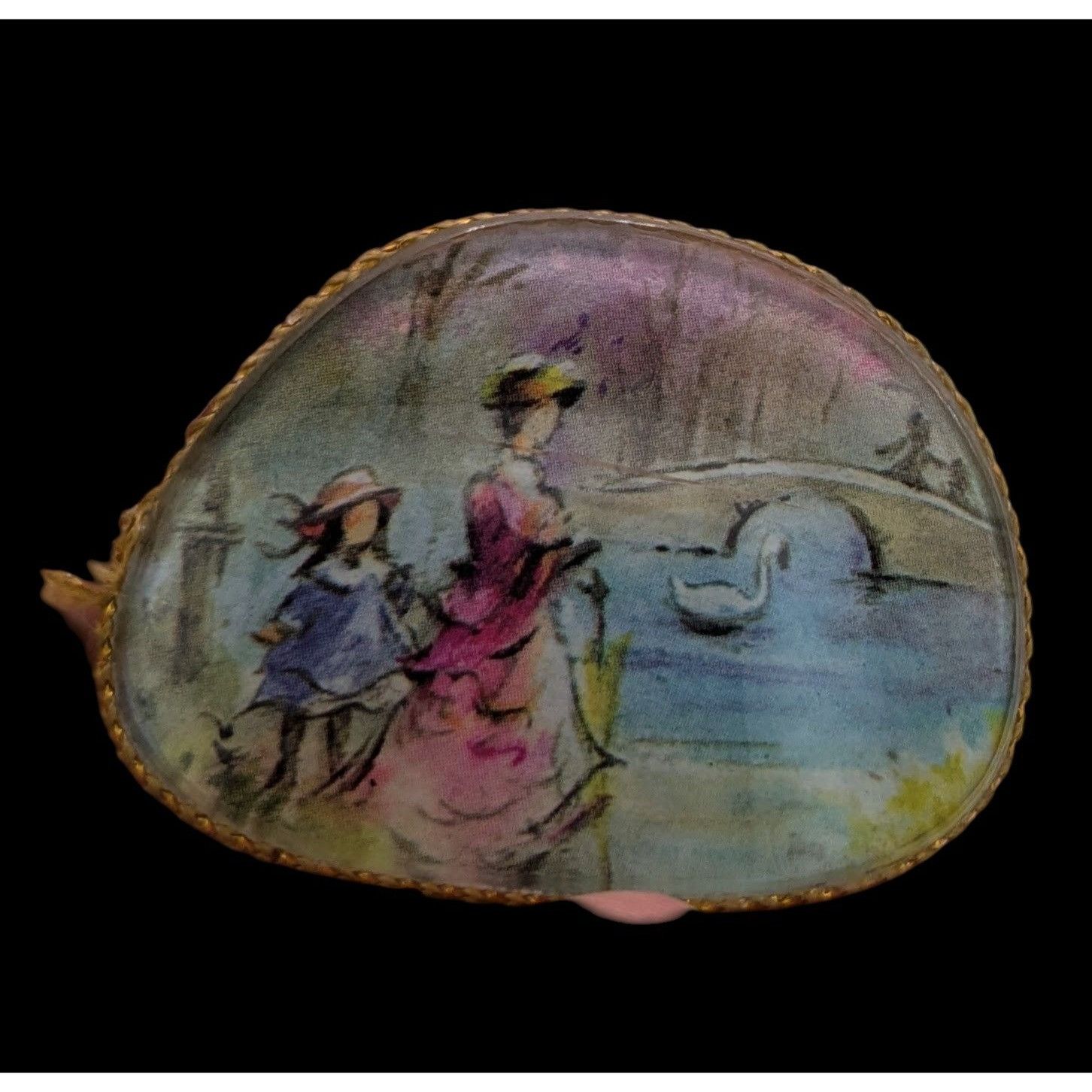 Handmade Handmade Victorian Style Upcycled Glasses Lens Brooch With P Size ONE SIZE - 1 Thumbnail