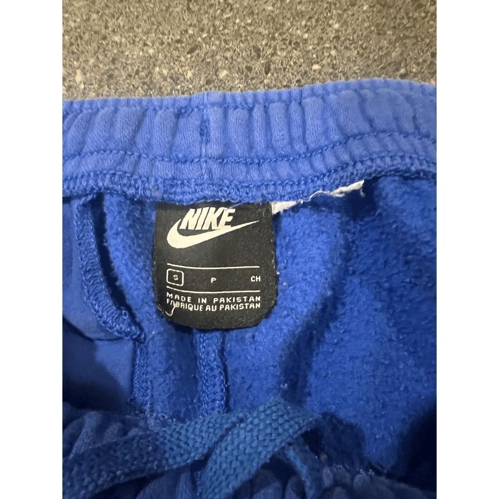 Nike Nike fleece sportswear shorts size S Size US 29 - 2 Thumbnail