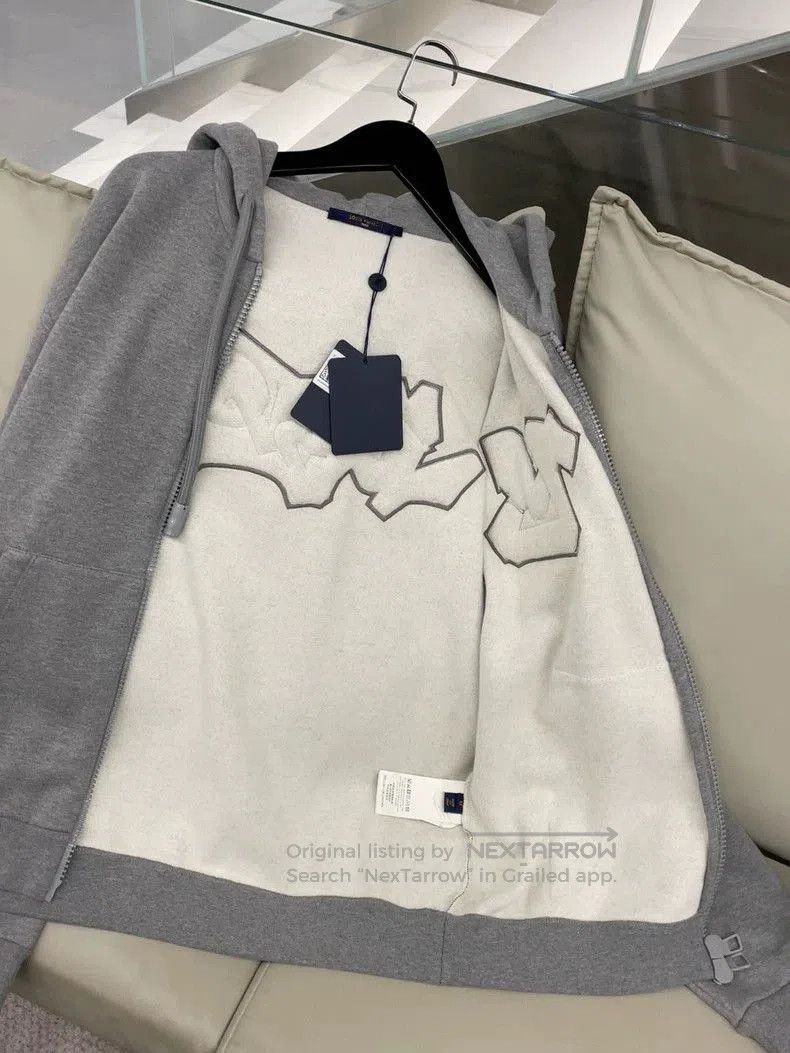 Louis Vuitton Gray Casual Zip Hoodie with Logo Patch . Size US M / EU 48-50 / 2 - 4 Thumbnail