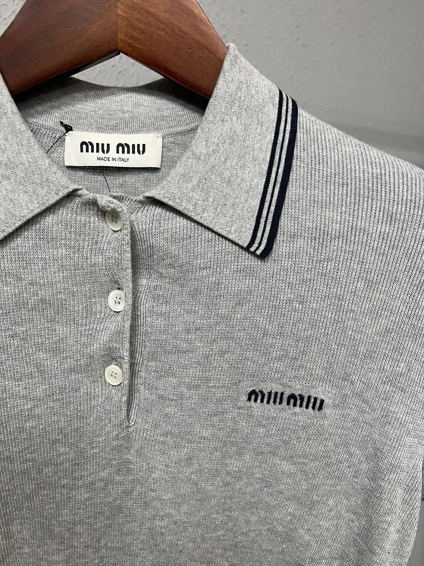 Miu Miu gray knitted polo short sleeve top. Size S / US 4 / IT 40 - 3 Thumbnail