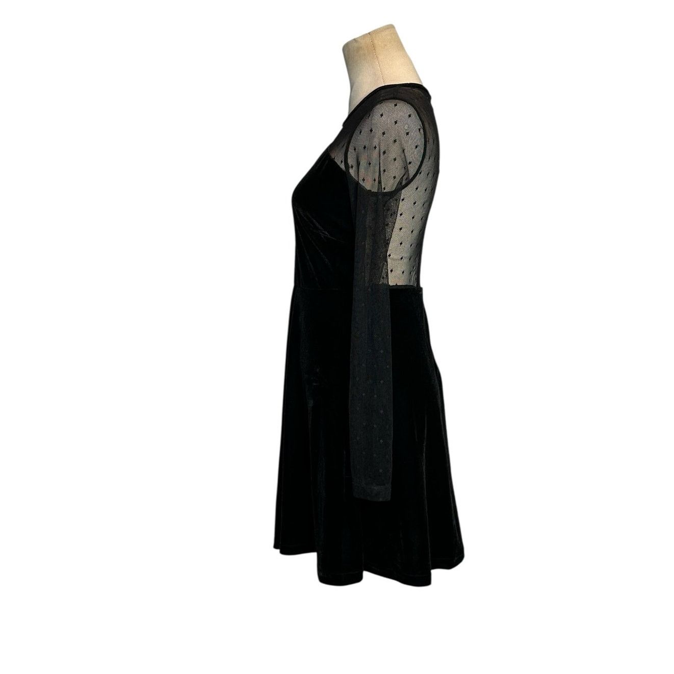 Forever 21 Forever 21 Black Sheer Suede Long Sleeve Mini Dress size S Size S / US 4 / IT 40 - 6 Thumbnail