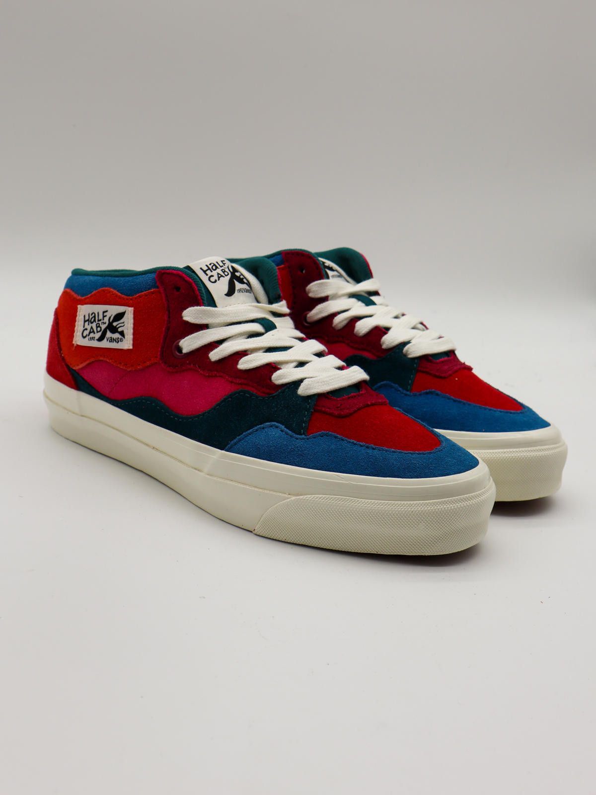 Vans Vans & Parra Collab OTW Half Cab PP - VN000SDHCYL1 - BNIB Size US 7 / EU 40 - 1 Thumbnail