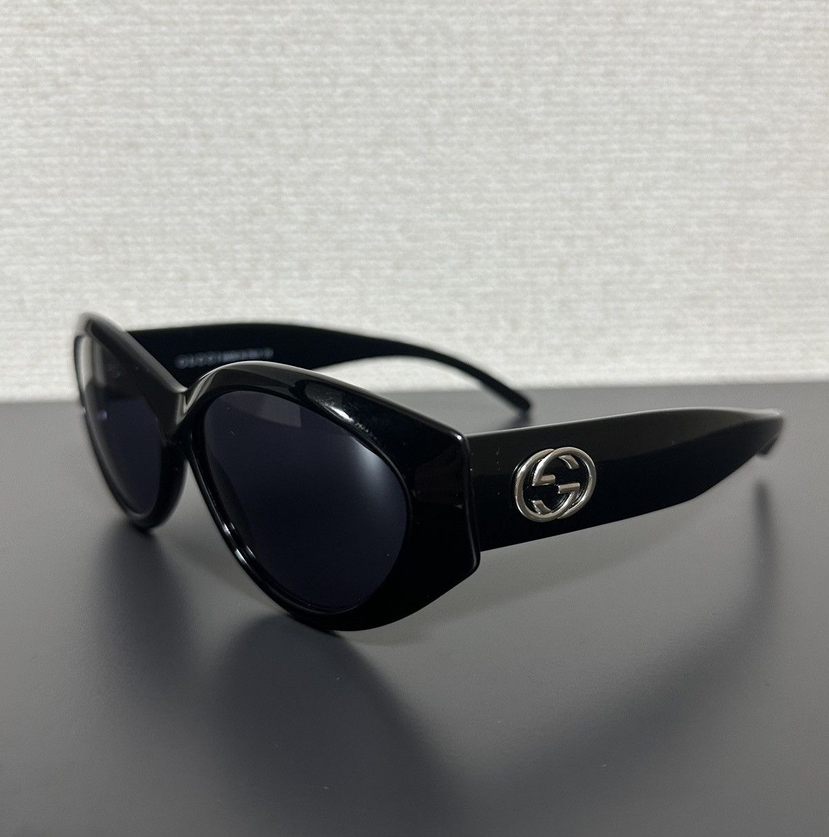 小物 GUCCI by TOM FORD oval sunglasses black Gucci Tom Ford Black Vintage Sunglasses ○ Labellov ○ Buy