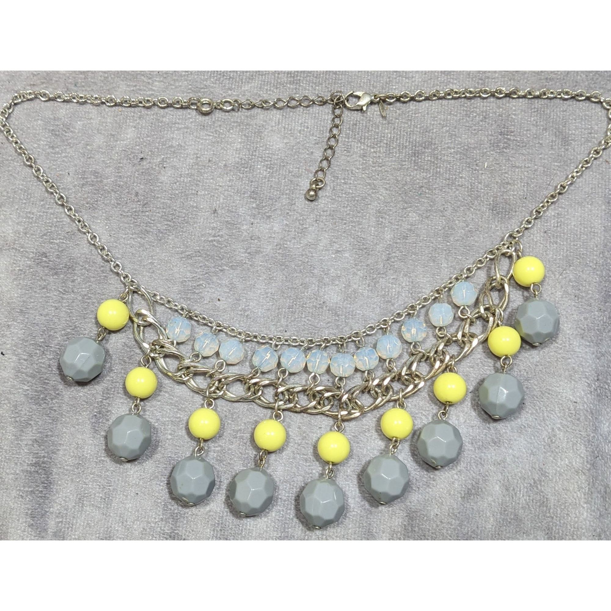 Other Avon Grey And Yellow Beaded Fringe Bib Necklace Size ONE SIZE - 5 Thumbnail