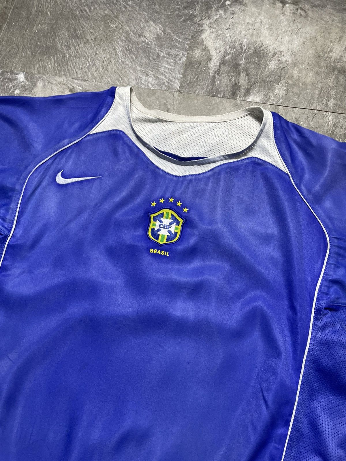 Nike Vintage Nike Brazil 2004 2006 Soccer Football Jersey Size US L / EU 52-54 / 3 - 2 Thumbnail