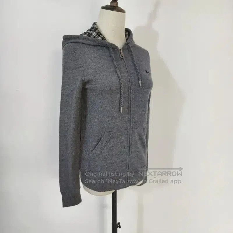 Burberry Burberry Gray Wool Long Sleeve Cardigan. Size M / US 6-8 / IT 42-44 - 3 Thumbnail