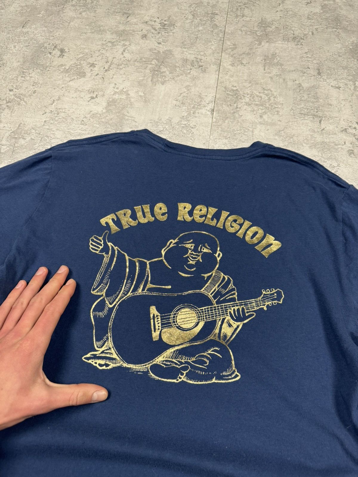 True Religion True Religion Blue T Shirt Big Gold Logo Size L Size US L / EU 52-54 / 3 - 4 Thumbnail