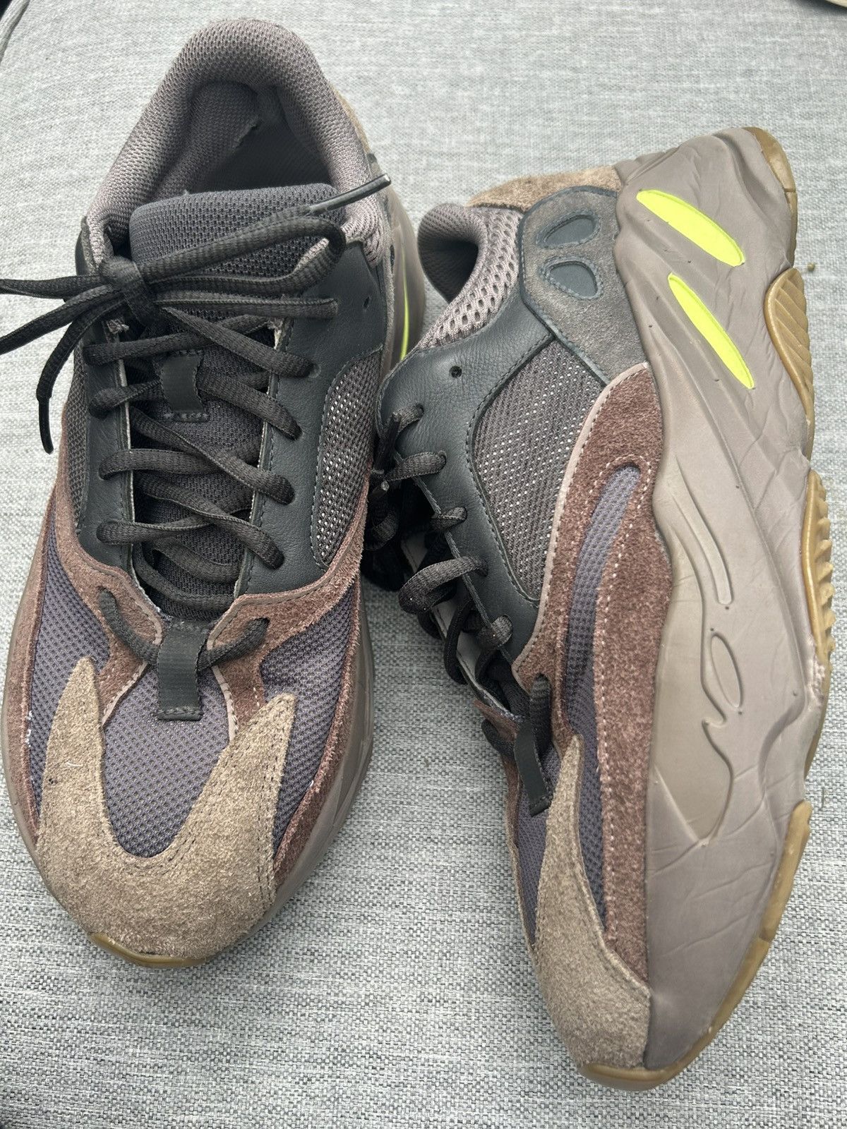 Yeezy 700 Salt