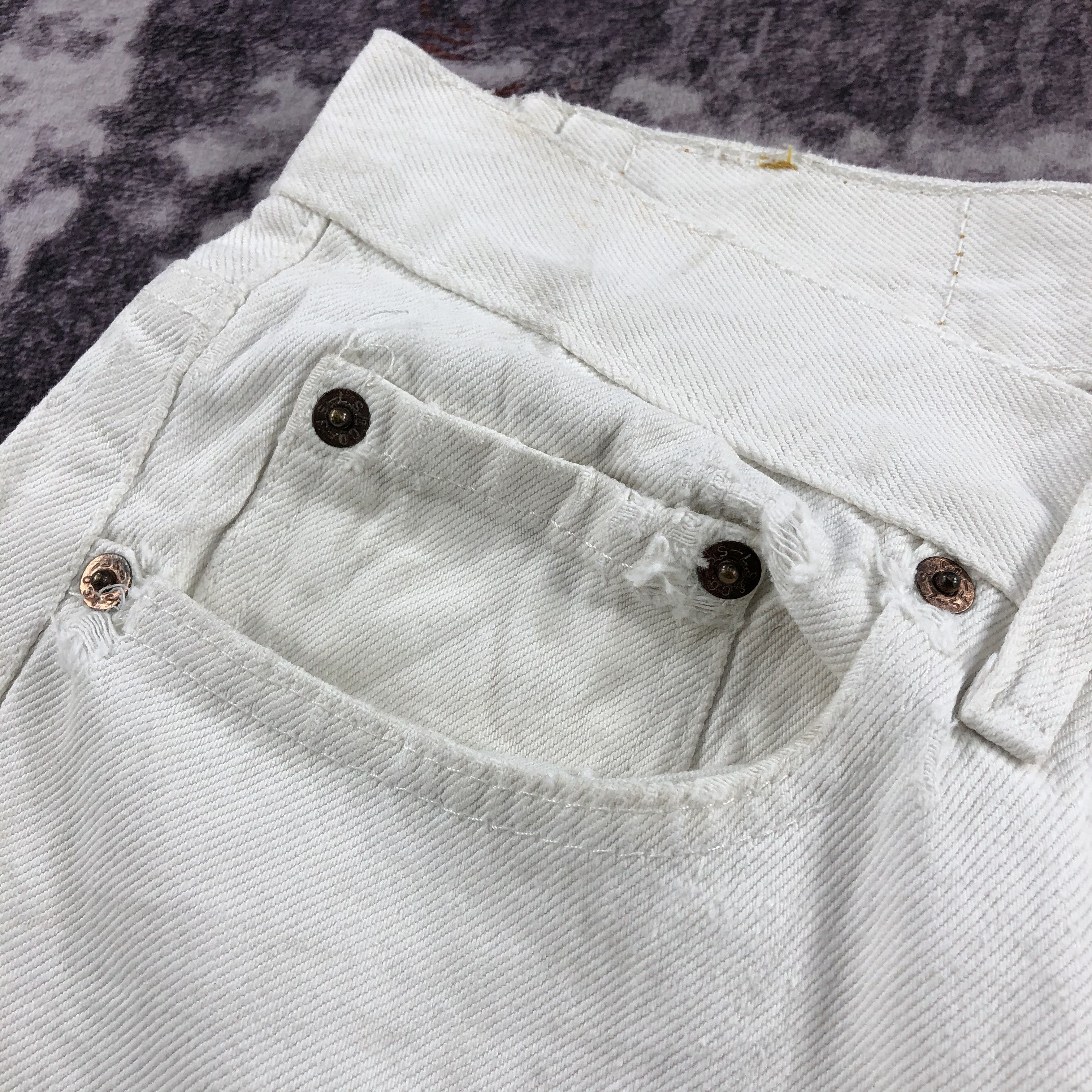 Levi's Vintage 90s White Wash Levis 501 Jeans-JM2638 Size US 33 - 12 Thumbnail