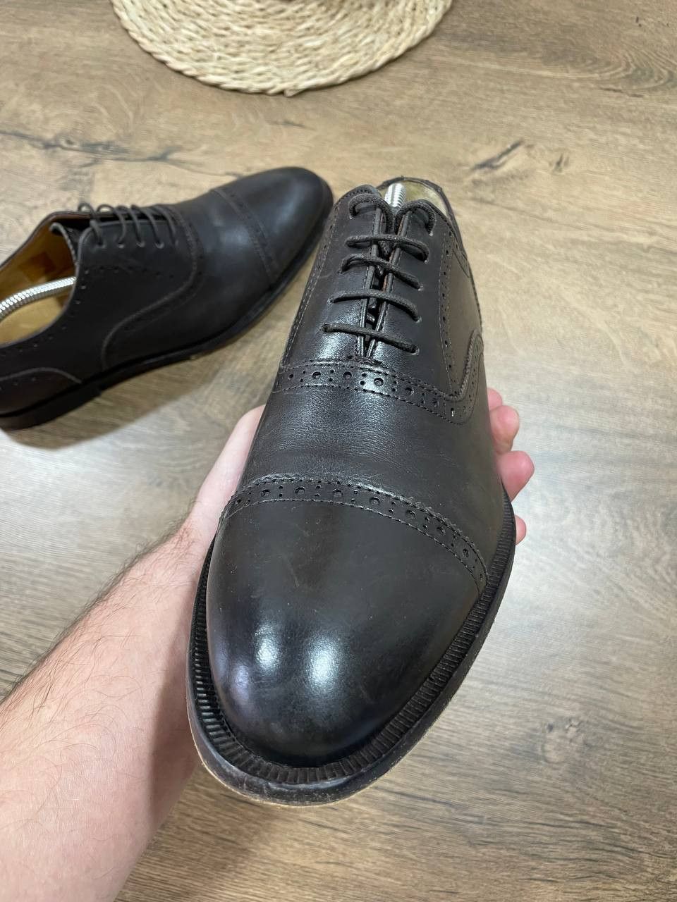 Suitsupply Suitsupply Oxford Brown Brogue Derby in Calf Leather mens Size US 7.5 / EU 40-41 - 7 Thumbnail