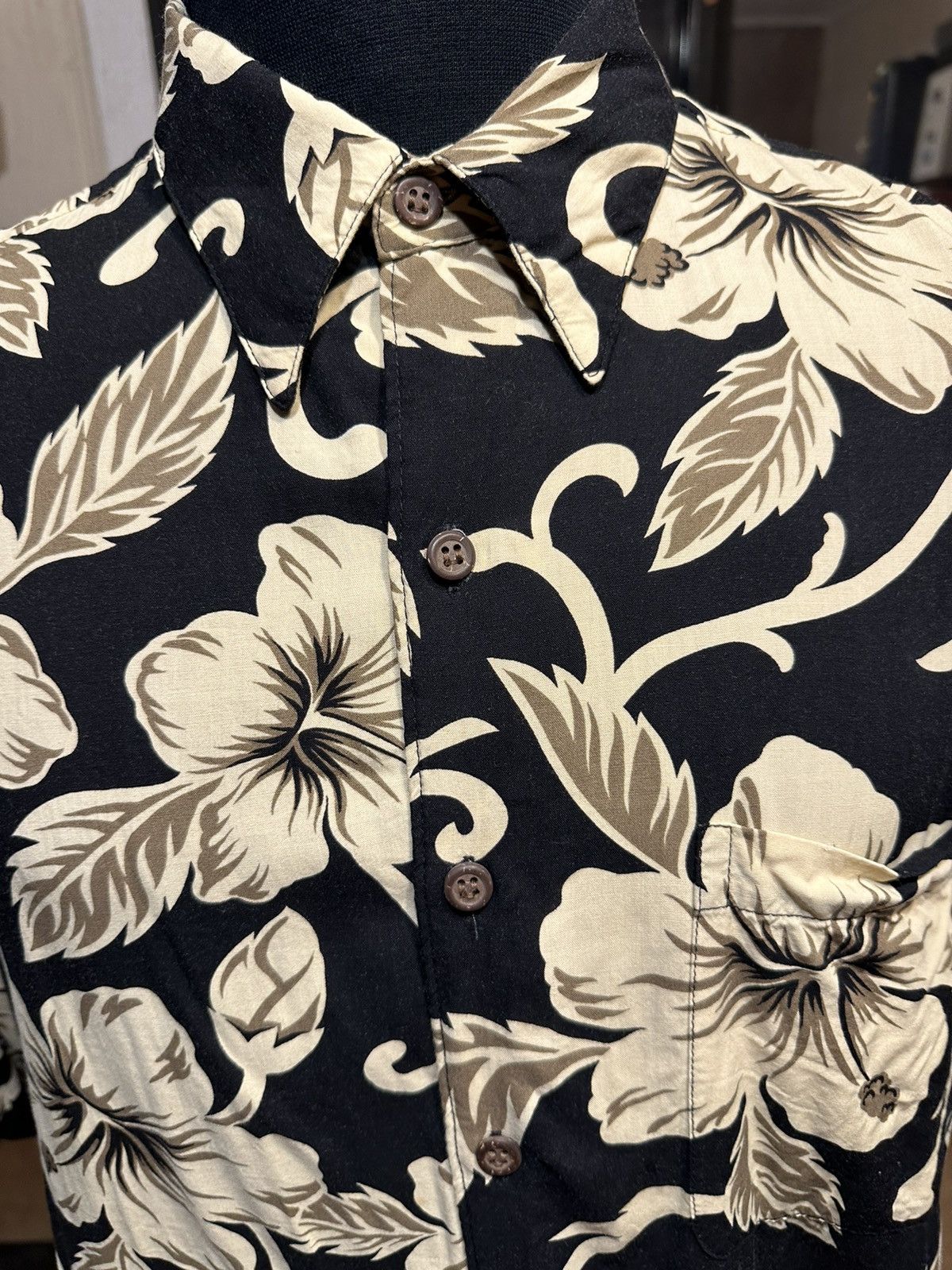 Reyn Spooner PreOwned Reyn Spooner Hawaiian Print Black/ Beige Men's L Size US L / EU 52-54 / 3 - 3 Thumbnail