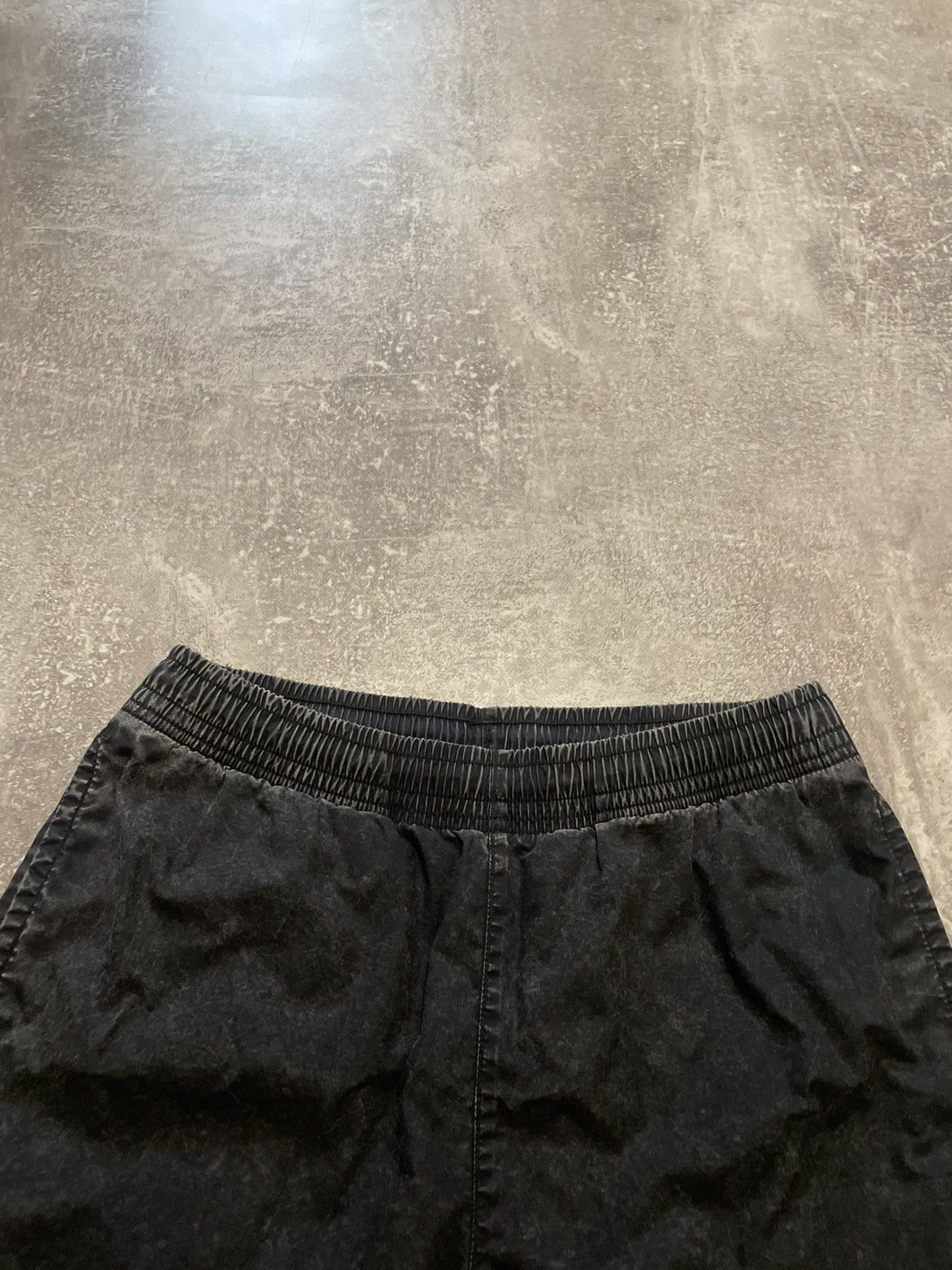 Nike × Vintage Vintage Nike Black Washed Shorts Y2K Size US 30 / EU 46 - 2 Thumbnail