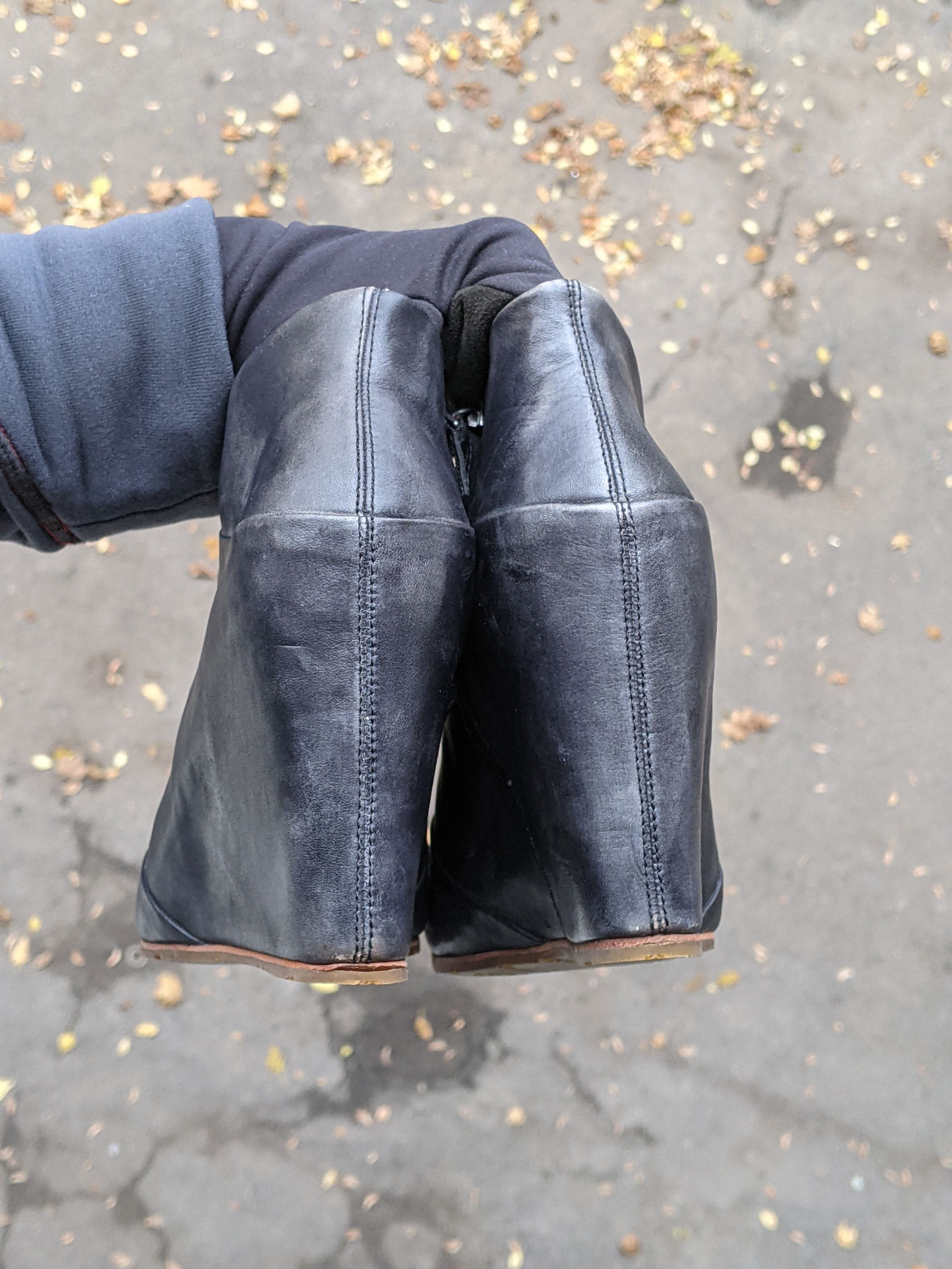 Ugg UGG Carmine Pull On Wedge Heel Boots Prada 1001882 Vintage Size US 8 / IT 38 - 19 Thumbnail