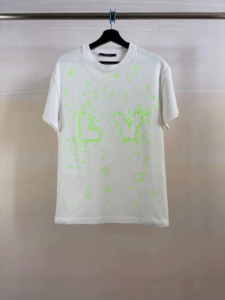 Louis Vuitton Louis Vuitton White and green small plane embroidered logi Size US S / EU 44-46 / 1 - 1 Thumbnail