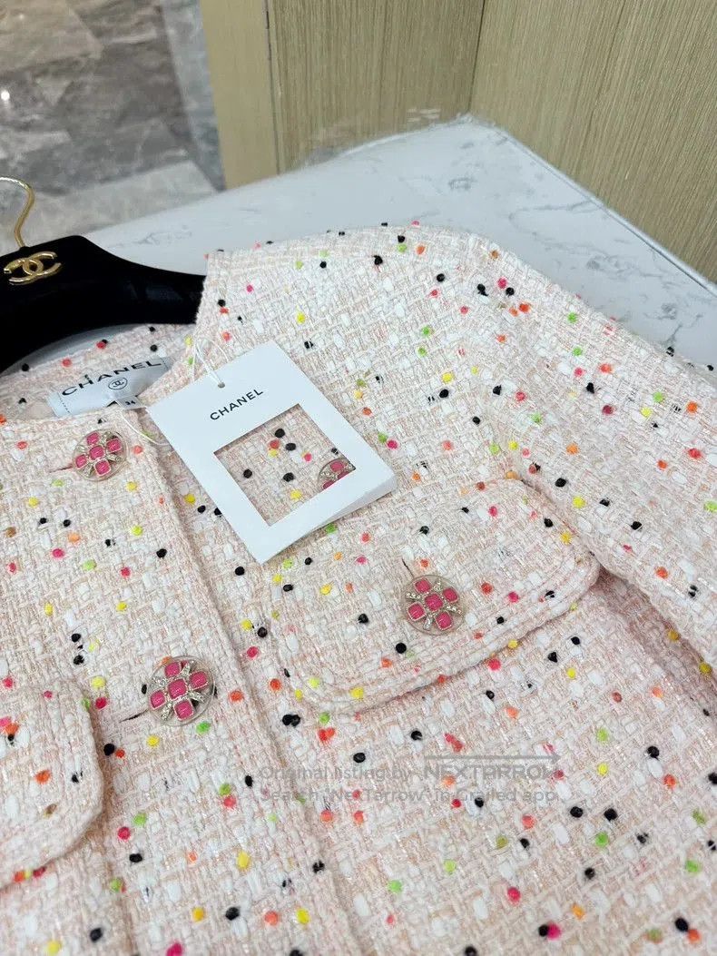 Chanel Chanel 19ss Pink Glass Button Silhouette Jacket. Size US XS / EU 42 / 0 - 3 Thumbnail