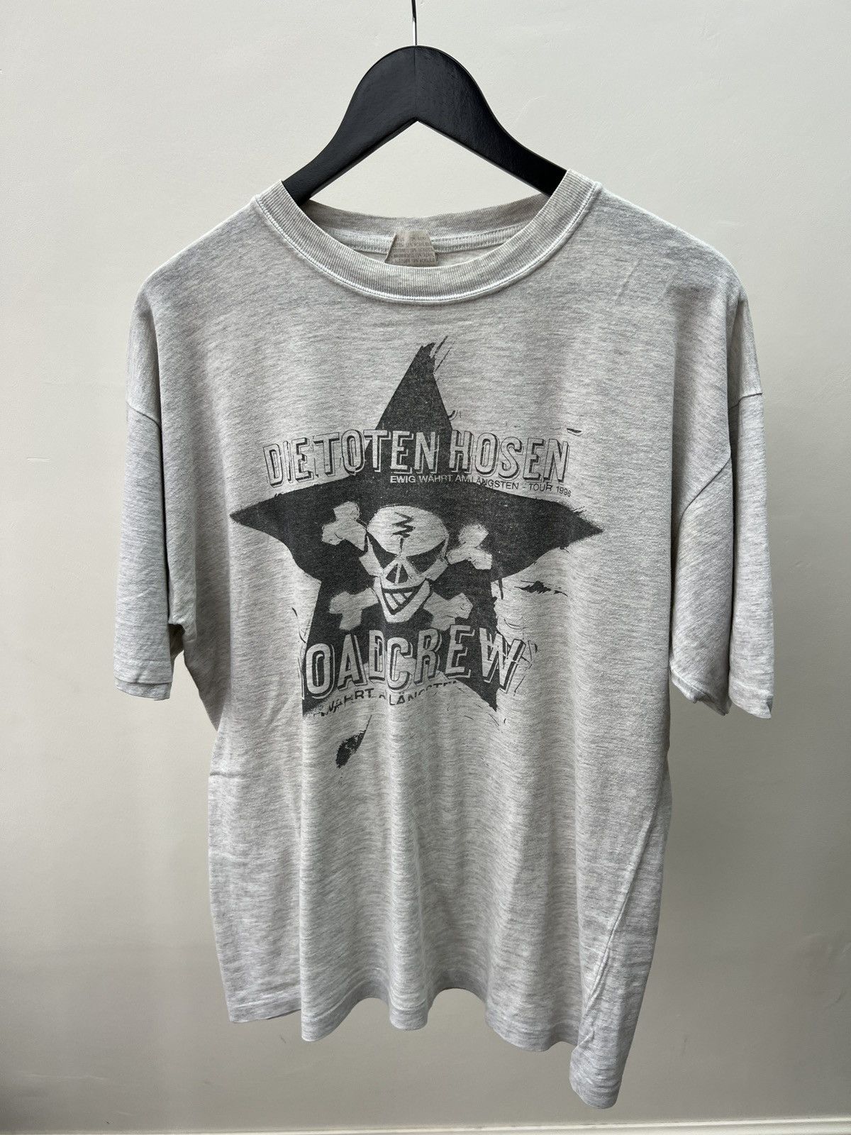 Other Vintage 1996 Die Toten Hosen Roadcrew Tee Size US XL / EU 56 / 4 - 1 Thumbnail