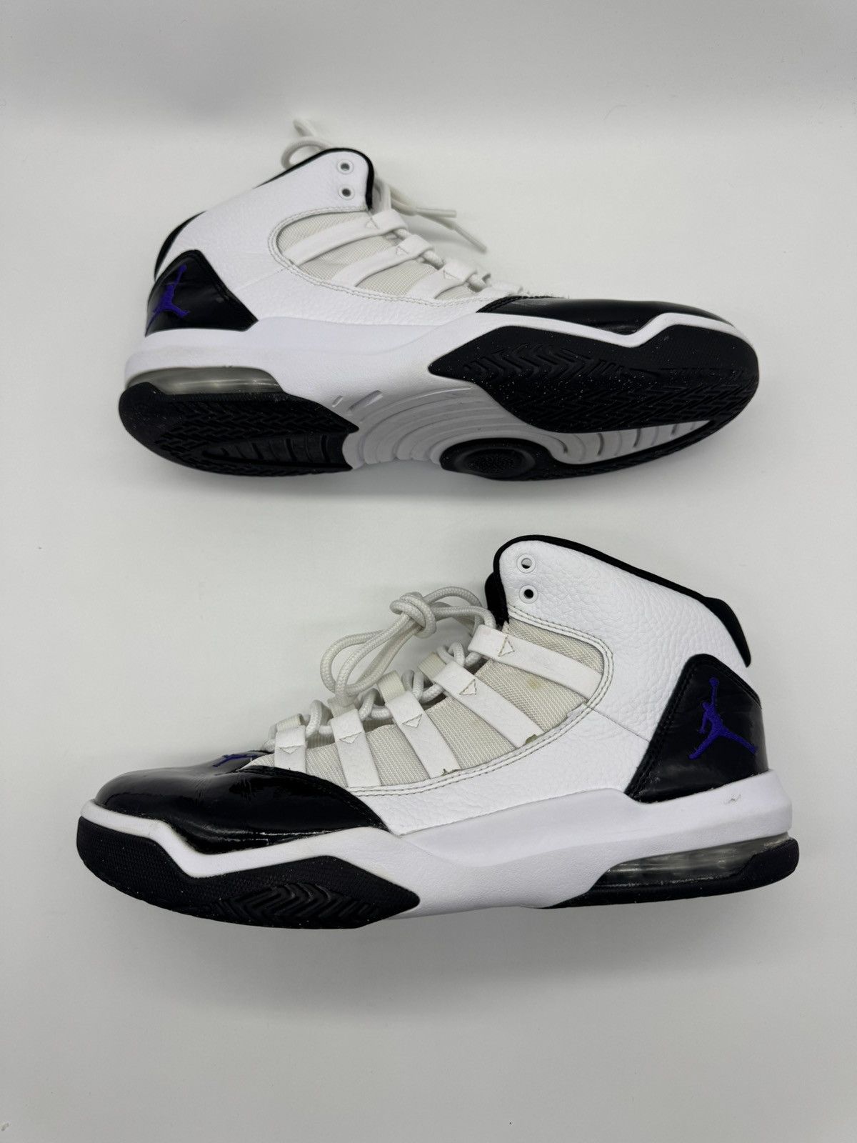 Jordan Brand × Nike Air Jordan Max Aura Concord 11 Oreo AQ9084 121 Men's Size 8 Size US 8 / EU 41 - 2 Thumbnail
