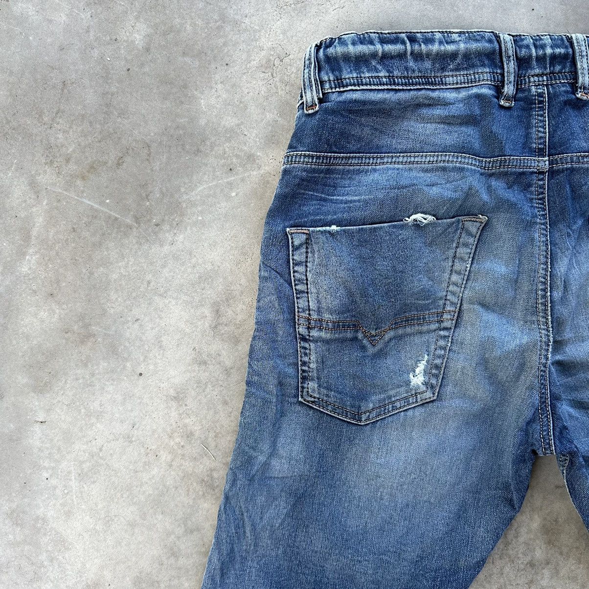 Japanese Brand Vintage Diesel Krooley Sweatpant Denim Distressed Faded Pant Size US 32 / EU 48 - 13 Thumbnail