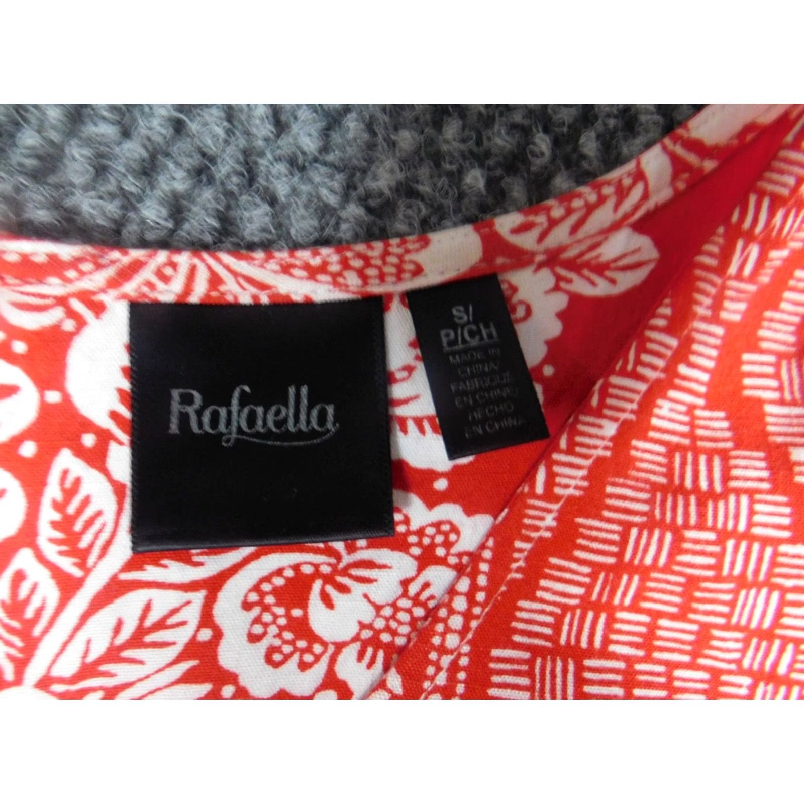 Vintage Rafaella Blouse Shirt Women S Red Striped Crew Neck Pullover Casual Short Sleeveless Button Viscose Rayon Stretch Regular Basic Size S / US 4 / IT 40 - 5 Thumbnail