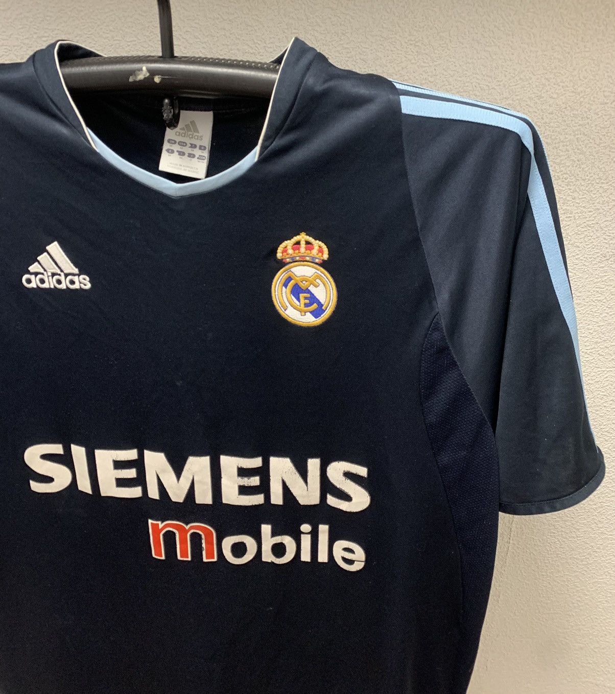 Adidas Adidas Real Madrid vintage soccer jersey M 2003 Siemens Mobi Size US M / EU 48-50 / 2 - 7 Thumbnail