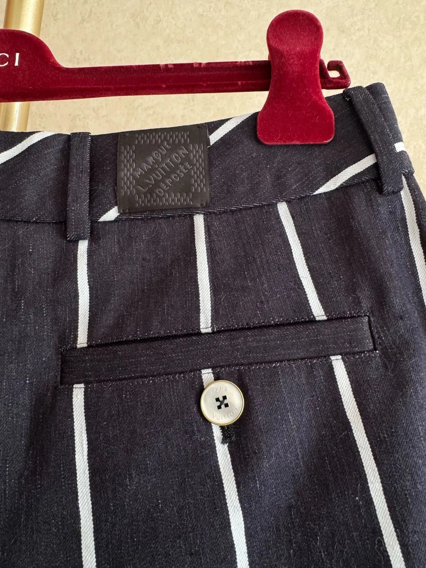 Louis Vuitton LV Shorts Celebrity Same Style. Size US 34 / EU 50 - 3 Thumbnail