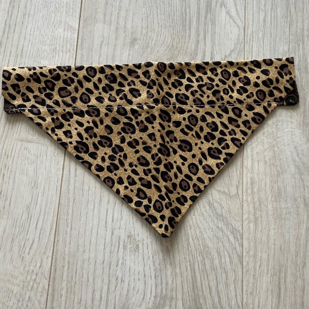 Designer Cheetah Print Dog Bandana Size ONE SIZE - 1 Thumbnail