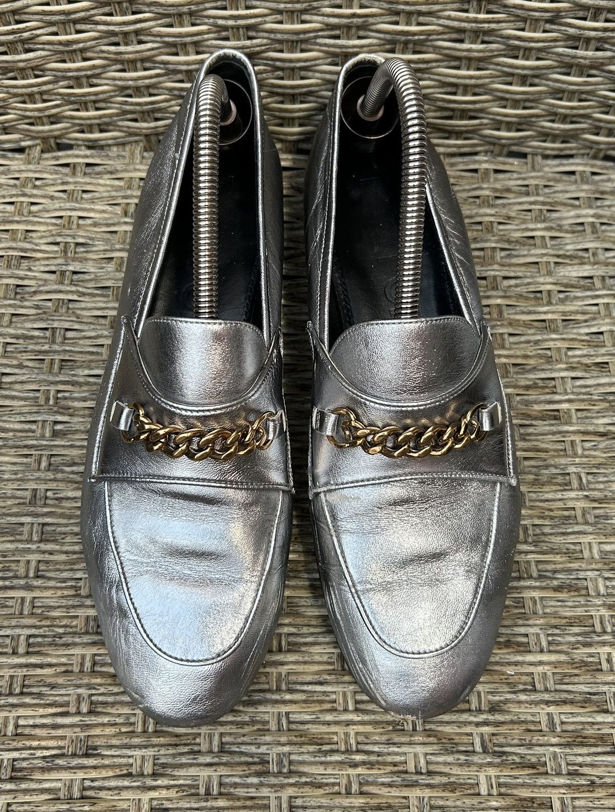 Tom Ford × Vintage Vintage Tom Ford Silver Leather Chain Loafer Flats MUCH WORN Size US 9 / IT 39 - 2 Thumbnail