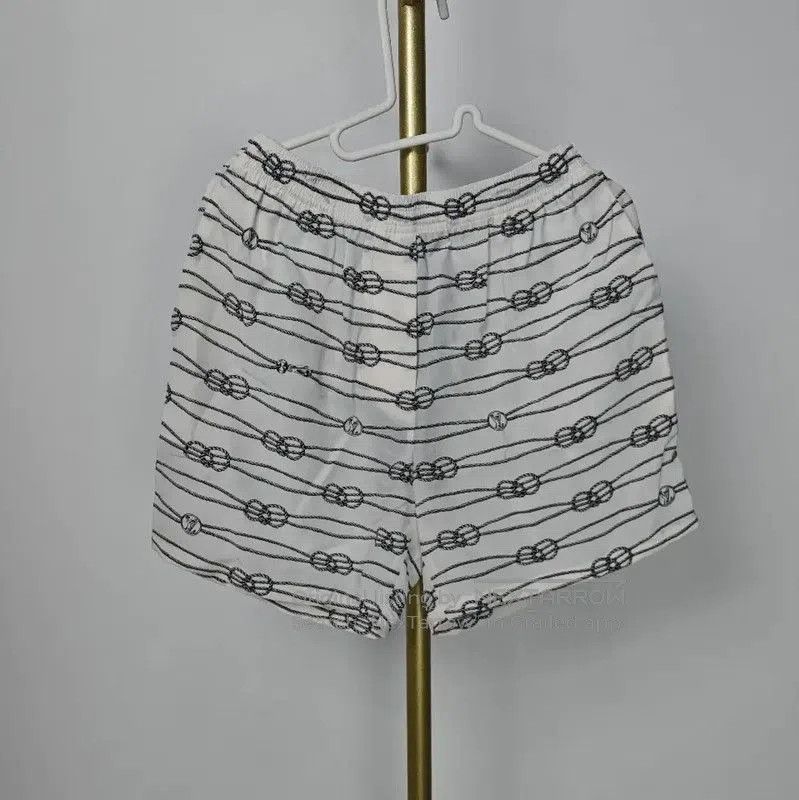Louis Vuitton Louis Vuitton Summer White Silk Logo Shorts . Size 23" - 1 Thumbnail