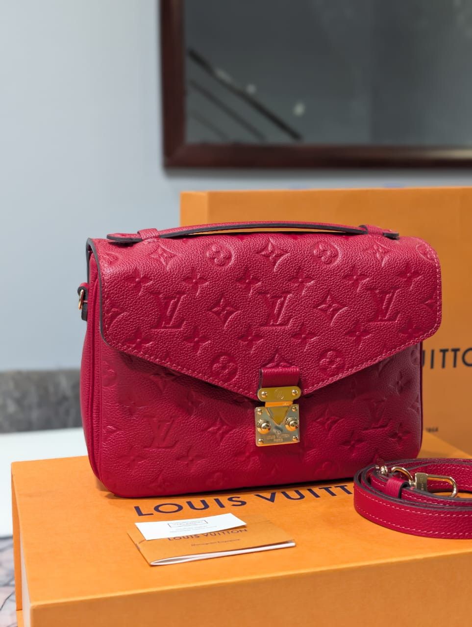 Louis Vuitton Louis Vuitton Red Monogram Empreinte Pochette Metis Size ONE SIZE - 18 Thumbnail