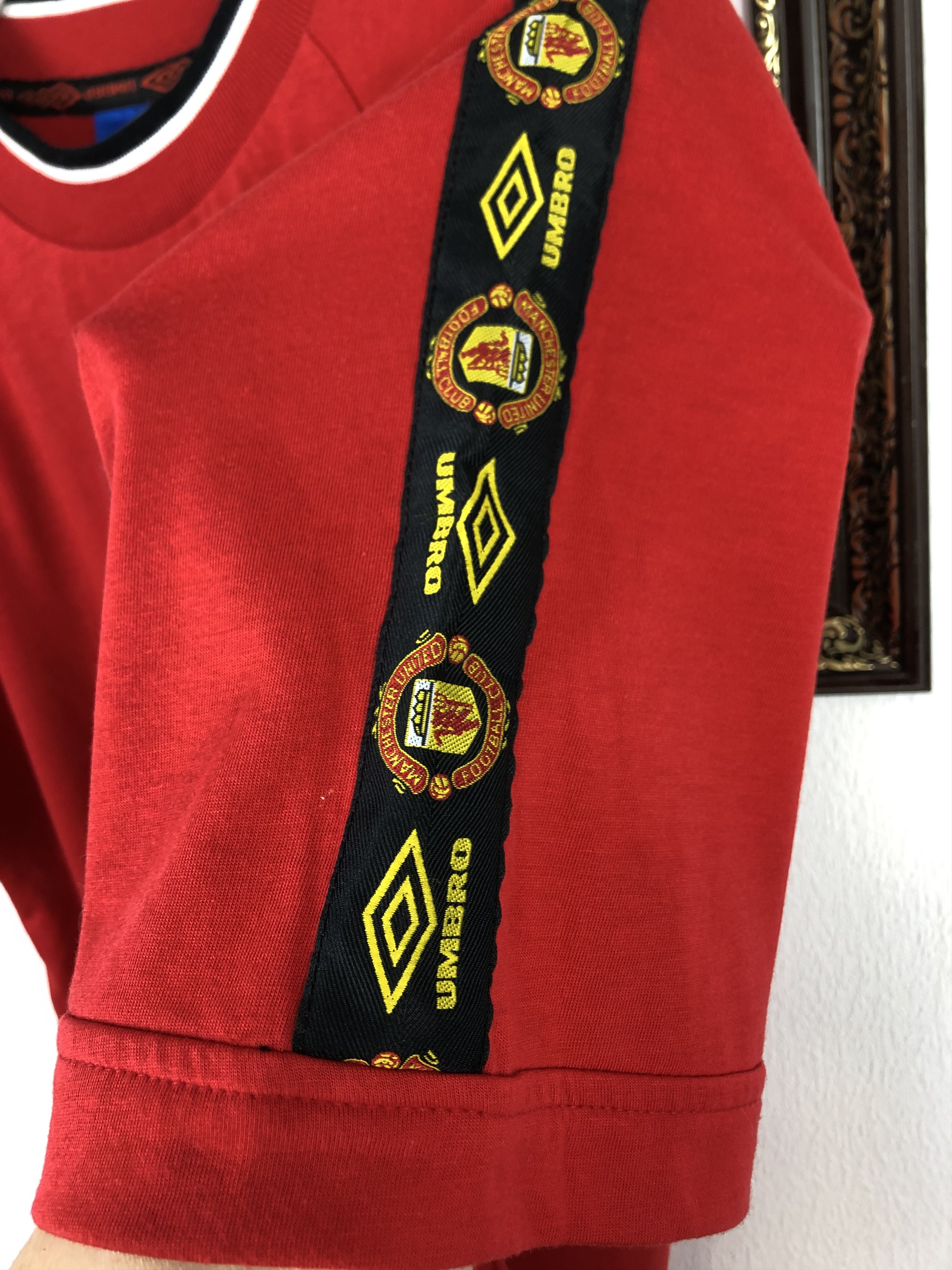 Vintage Vintage Manchester United Football Shirt Train Soccer Jersey Size US S / EU 44-46 / 1 - 6 Thumbnail