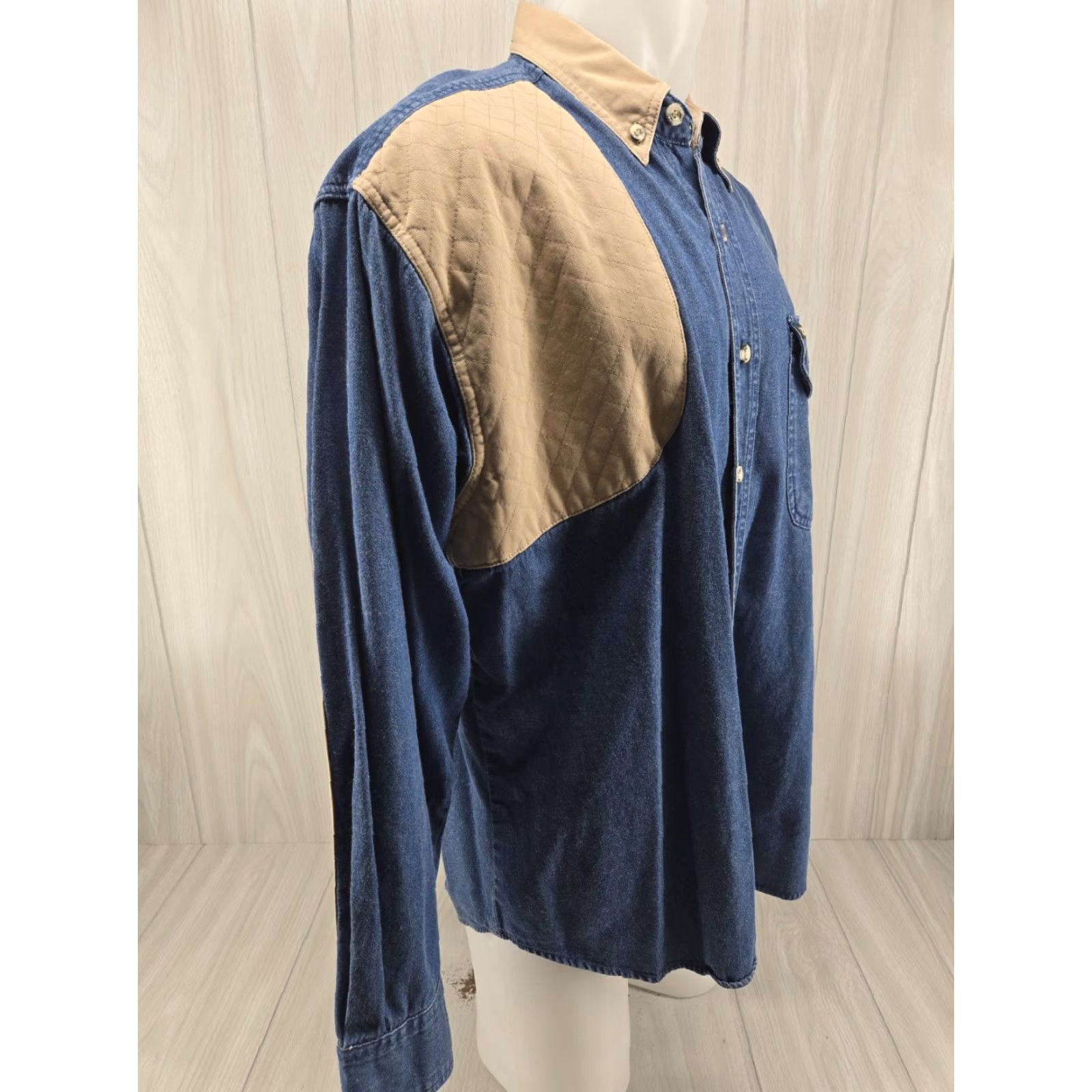 Denime VINTAGE Remington Men’s Shirt XL Blue Denim Long Sleeve Button-Down Shirt Mens Regular Fit Blue DenIM Long Sleeve Button-Up Size US XL / EU 56 / 4 - 5 Thumbnail