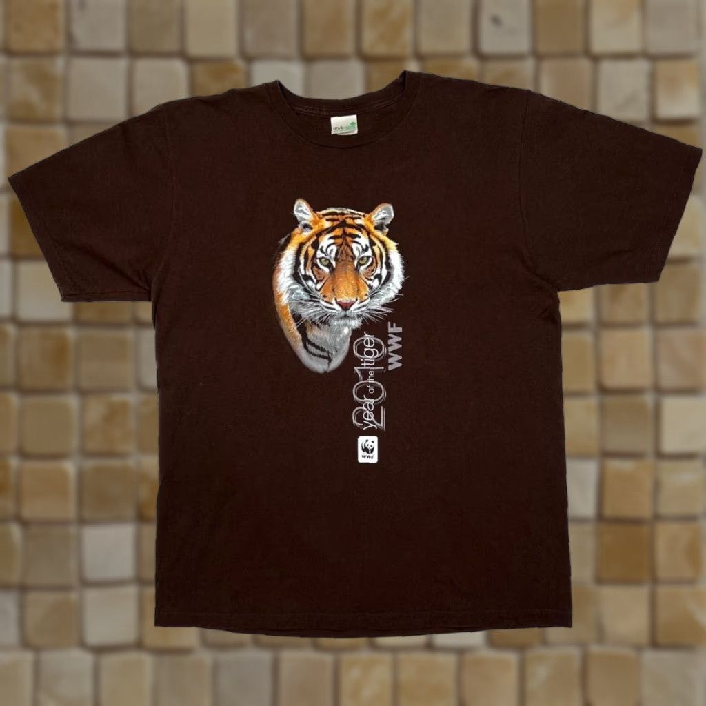 Anvil Anvil WWF (2010) “Year Of The Tiger” Animal Souvenir Graphic T-Shirt Large Men Brown Size US L / EU 52-54 / 3 - 1 Thumbnail