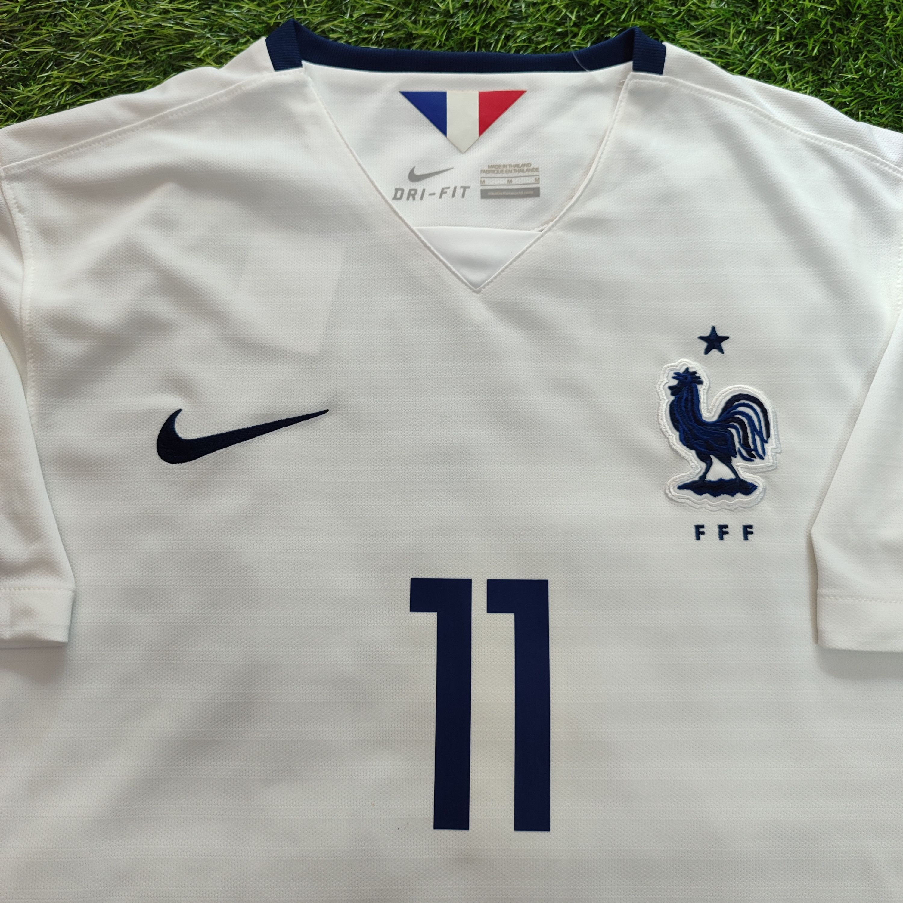 Nike Nike France Away 2015 Griezmann #11 Soccer Jersey Size US M / EU 48-50 / 2 - 10 Thumbnail