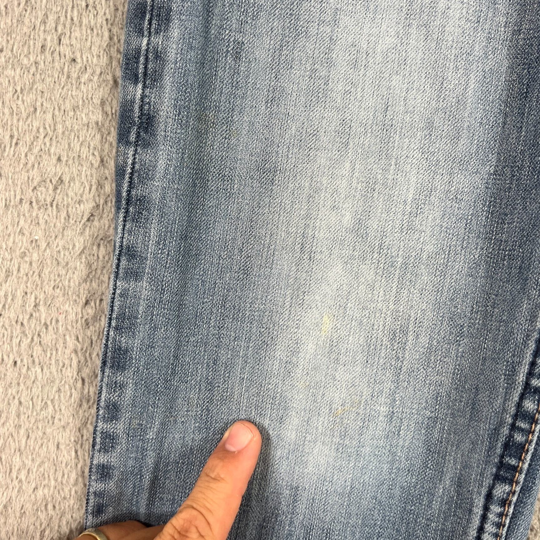 Levi's VINTAGE Levi's 501 Jeans Men 28x26 Straight Fit Light Wash Cotton Denim Classic American Size US 28 / EU 44 - 2 Thumbnail