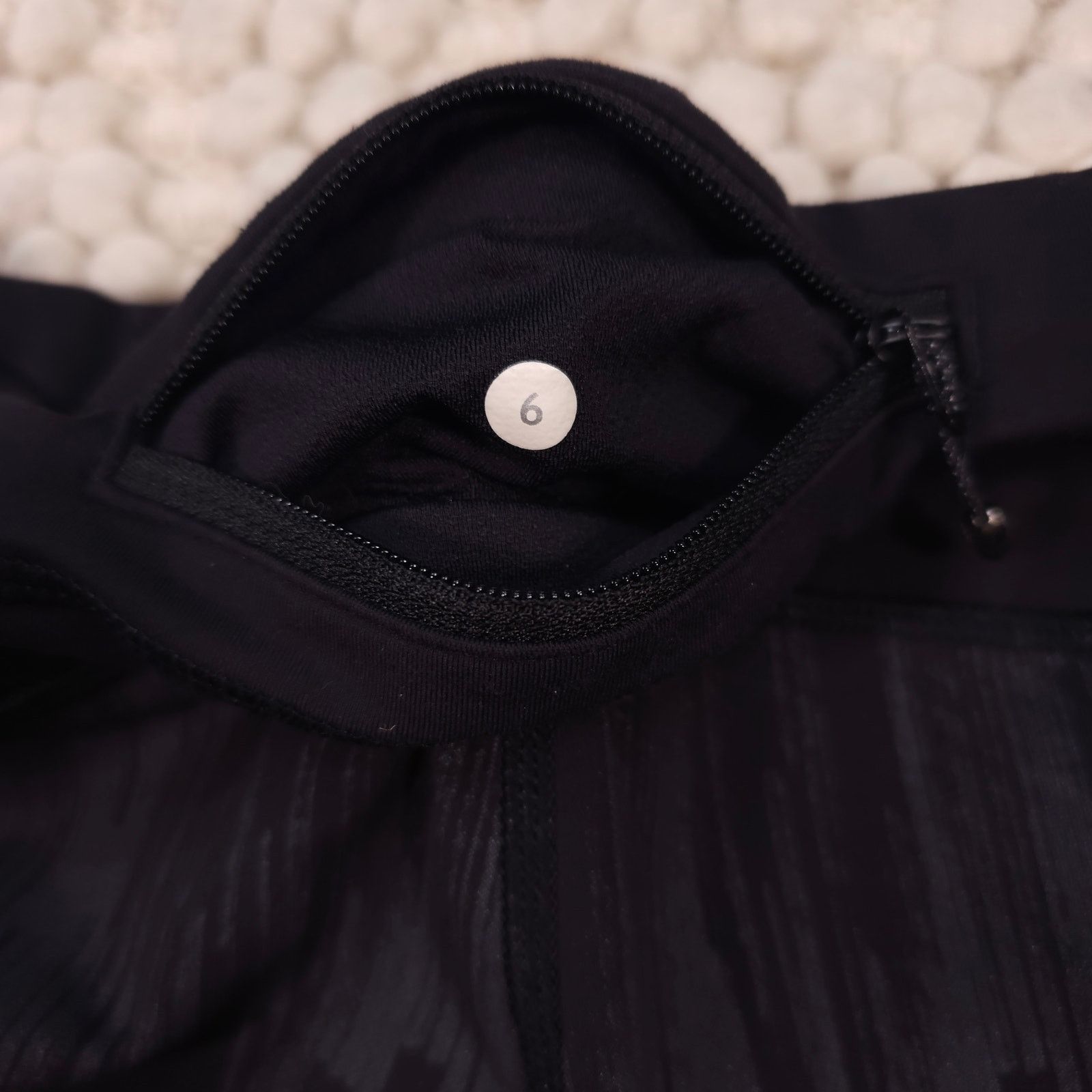 Lululemon Lululemon Run Inspire Crop II Full-On Luxtreme Black Gray 6 Size 28" / US 6 / IT 42 - 6 Thumbnail