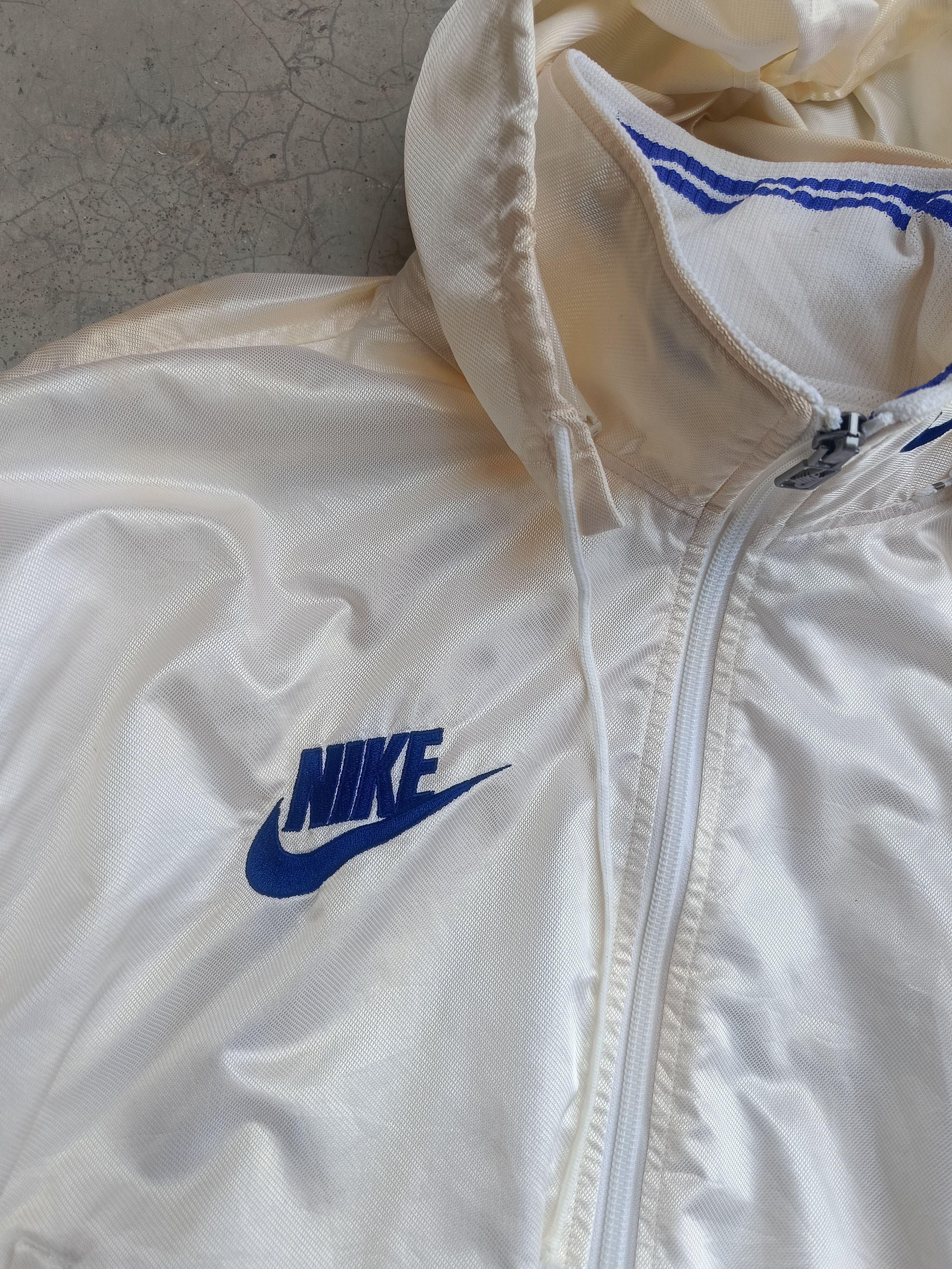 Nike VINTAGE 90s NIKE SWOOSH TRACK JACKET WINDBREAKER Size US M / EU 48-50 / 2 - 7 Thumbnail