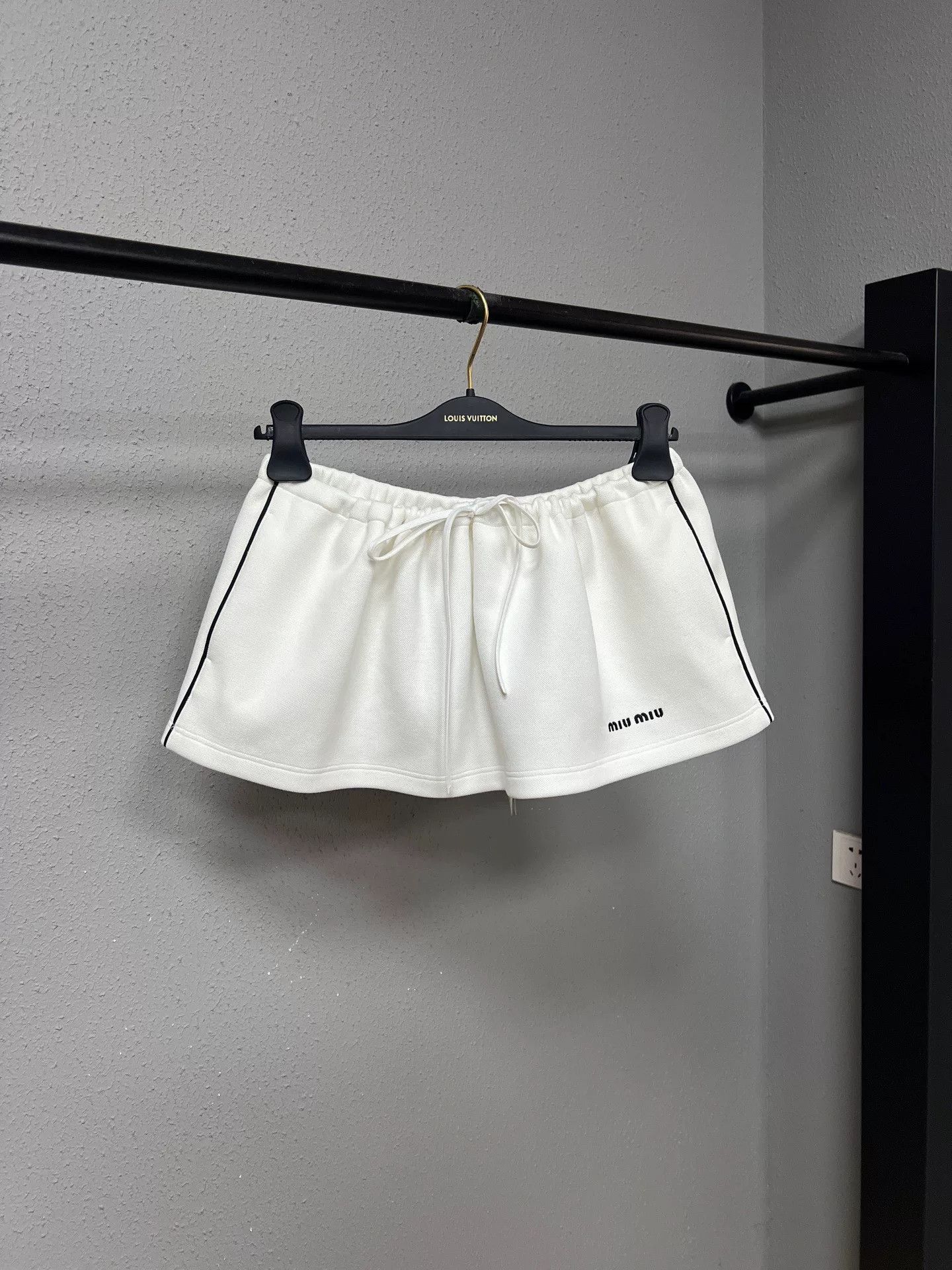 Miu Miu white drawstring mini skirt by miu miu Size 42" / US 20 - 1 Thumbnail