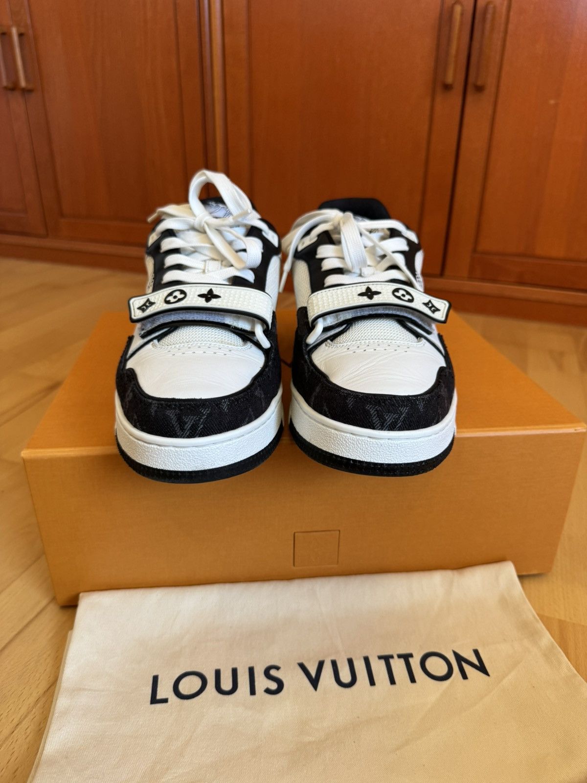 Louis Vuitton Louis Vuitton LV Trainer Velcro Strap Black Denim Size US 7.5 / EU 40-41 - 6 Thumbnail