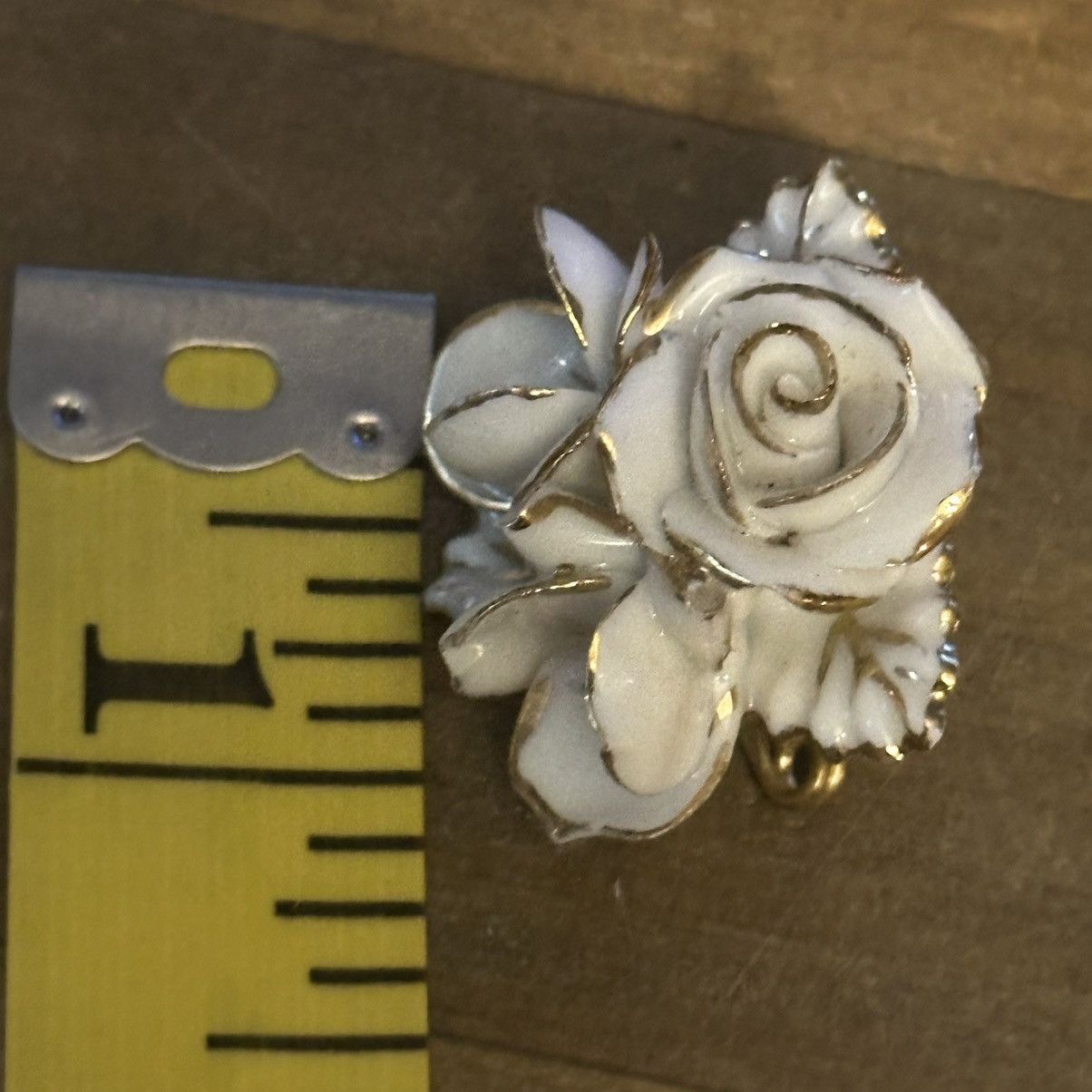 Vintage Vintage porcelain white rose brooch Size ONE SIZE - 5 Thumbnail