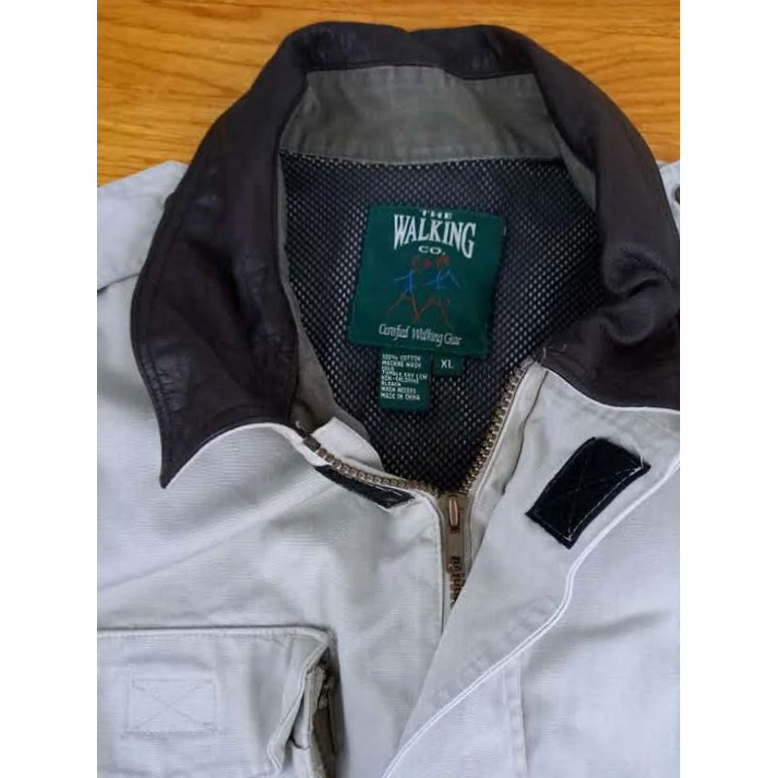 X-LARGE VINTAGE The Walking Co. Vest Full Zip Canvas Outdoor XL Beige Men Size US XL / EU 56 / 4 - 7 Thumbnail