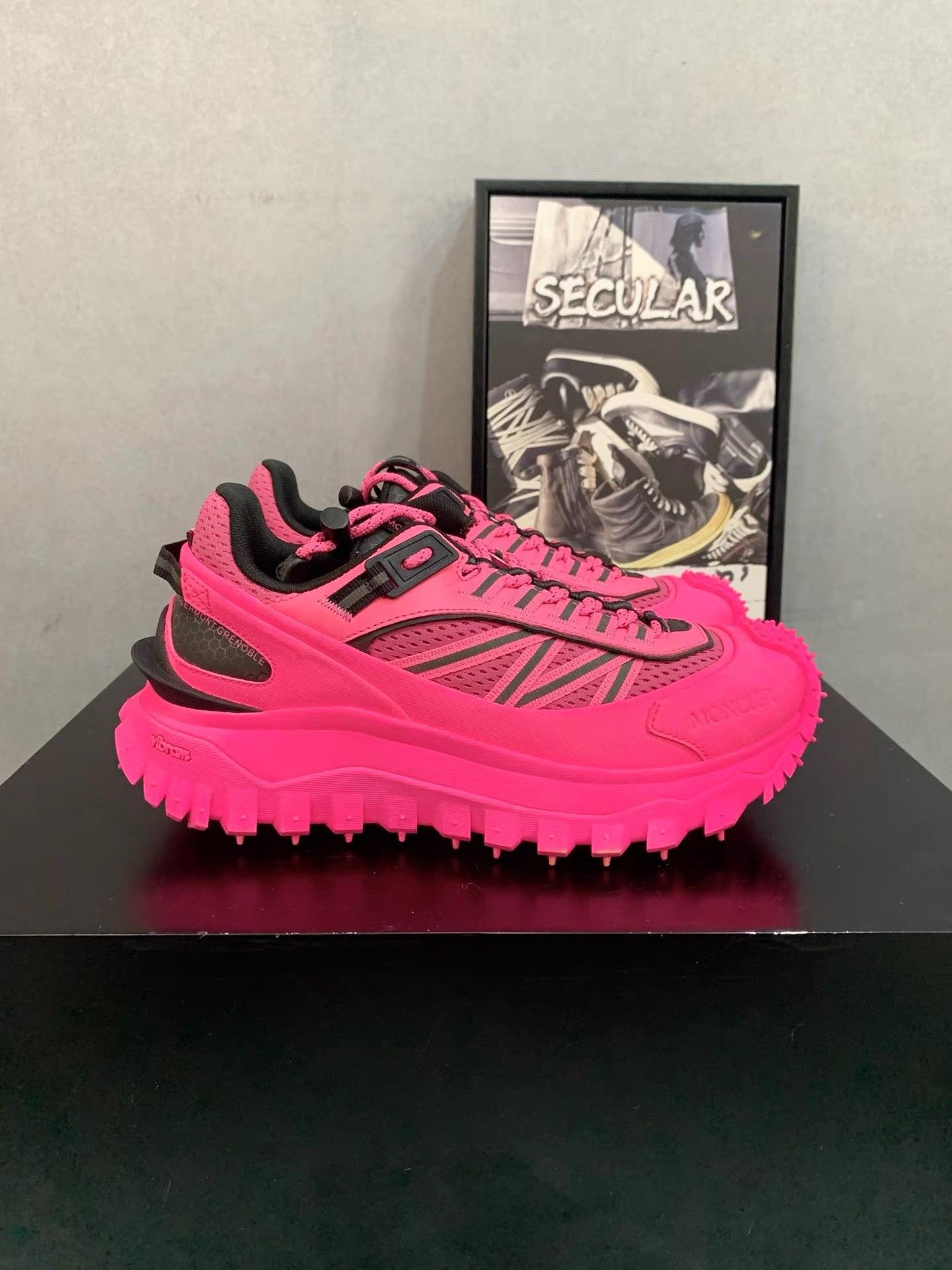 Moncler Moncler Low-top Casual Sneakers K34 Size US 7 / IT 37 - 2 Thumbnail