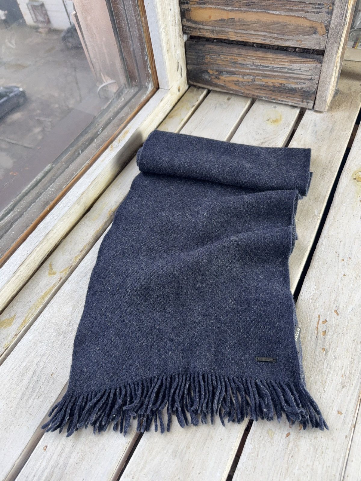 Hugo Boss Luxury Retro Hugo Boss Minimal Wool Scarf Dark Blue Size ONE SIZE - 3 Thumbnail