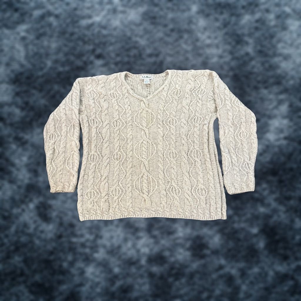 Vintage VINTAGE LL Bean Sweater Womens Large Wool Cable-Knit Oat Beige 90s V-Neck Pullover Boys? No, Women. Size L / US 10 / IT 46 - 1 Thumbnail