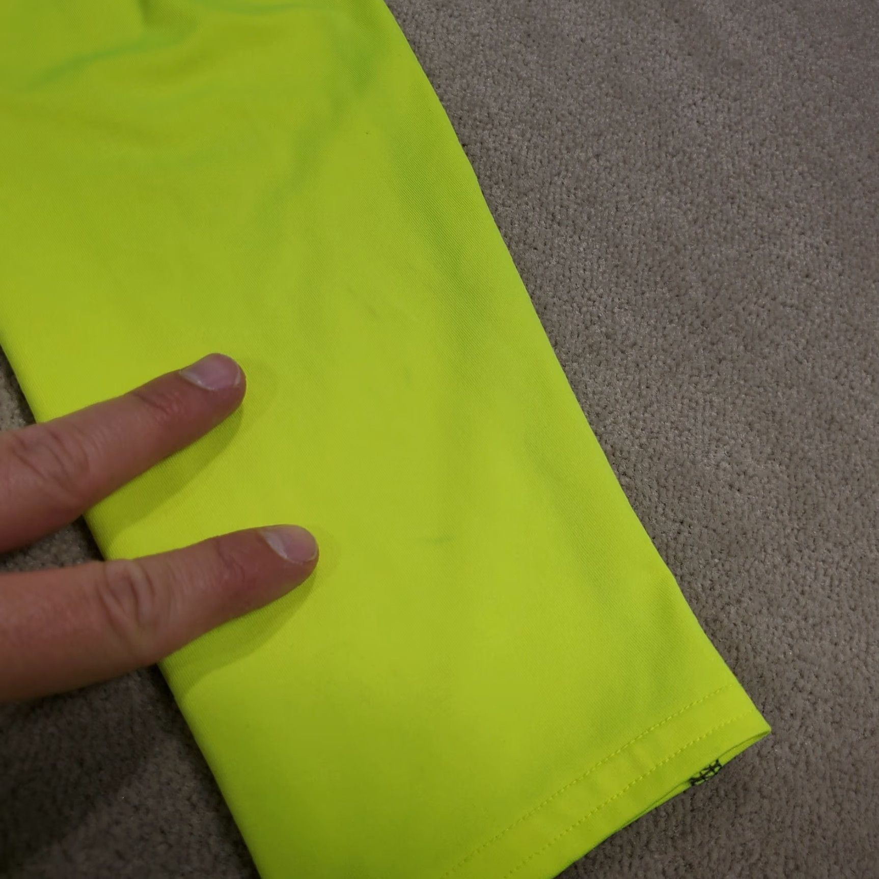 Under Armour Under Armour Logo Long Sleeve Compression Shirt Mens 2XL Yellow HeatGear Training Shirt Size US XXL / EU 58 / 5 - 3 Thumbnail
