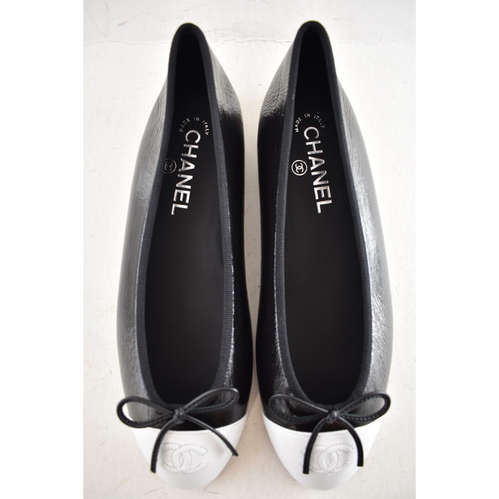 Chanel Chanel 26S Black White Lambskin CC Bow Ballet Flat 40 Size US 10 / IT 40 - 17 Thumbnail
