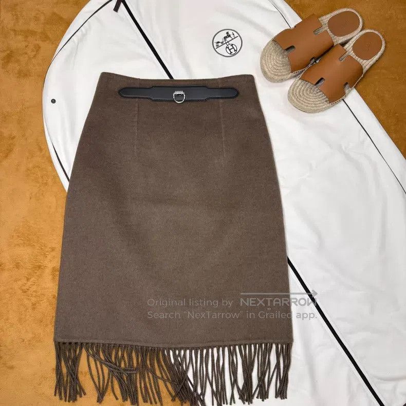 Hermes Hermes Camel Cashmere Fringe Skirt Size 25" / US 0 / IT 36 - 1 Thumbnail