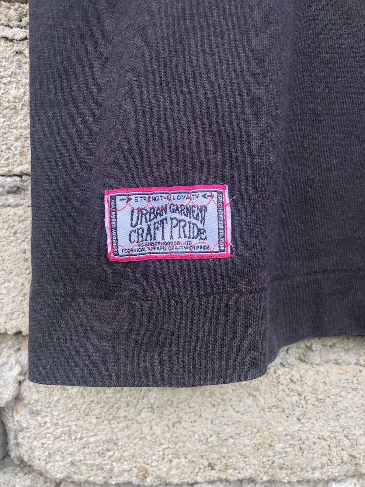 Japanese Brand Vintage Neighbourhood X Kaws Original Fake Tshirt Size US M / EU 48-50 / 2 - 9 Thumbnail